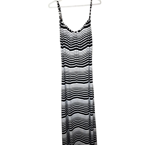 J Valdi Dresses & Skirts - Elegant Black and White Striped Maxi Dress